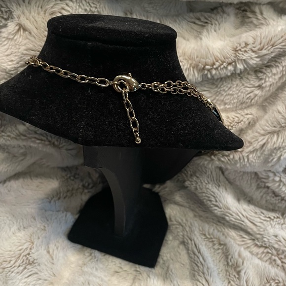 Elegant Gold and Black Statement Necklace - Picture 2 of 3